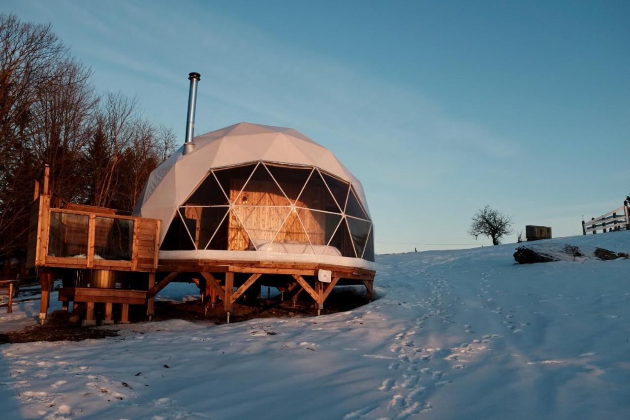 Mi-Clos - Luxury Pods With Private Jacuzzis Orford Bagian luar foto
